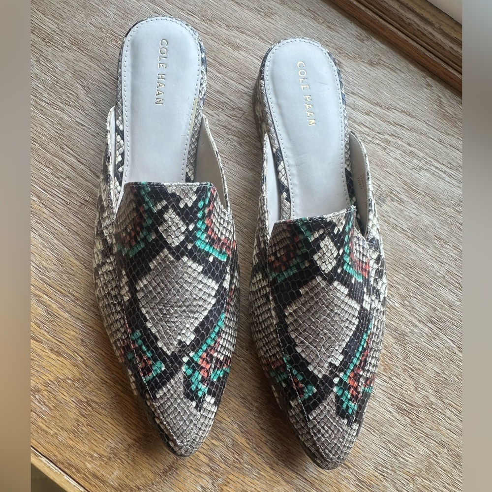Cole Haan Women's Snakeskin Mules loafer size 7W